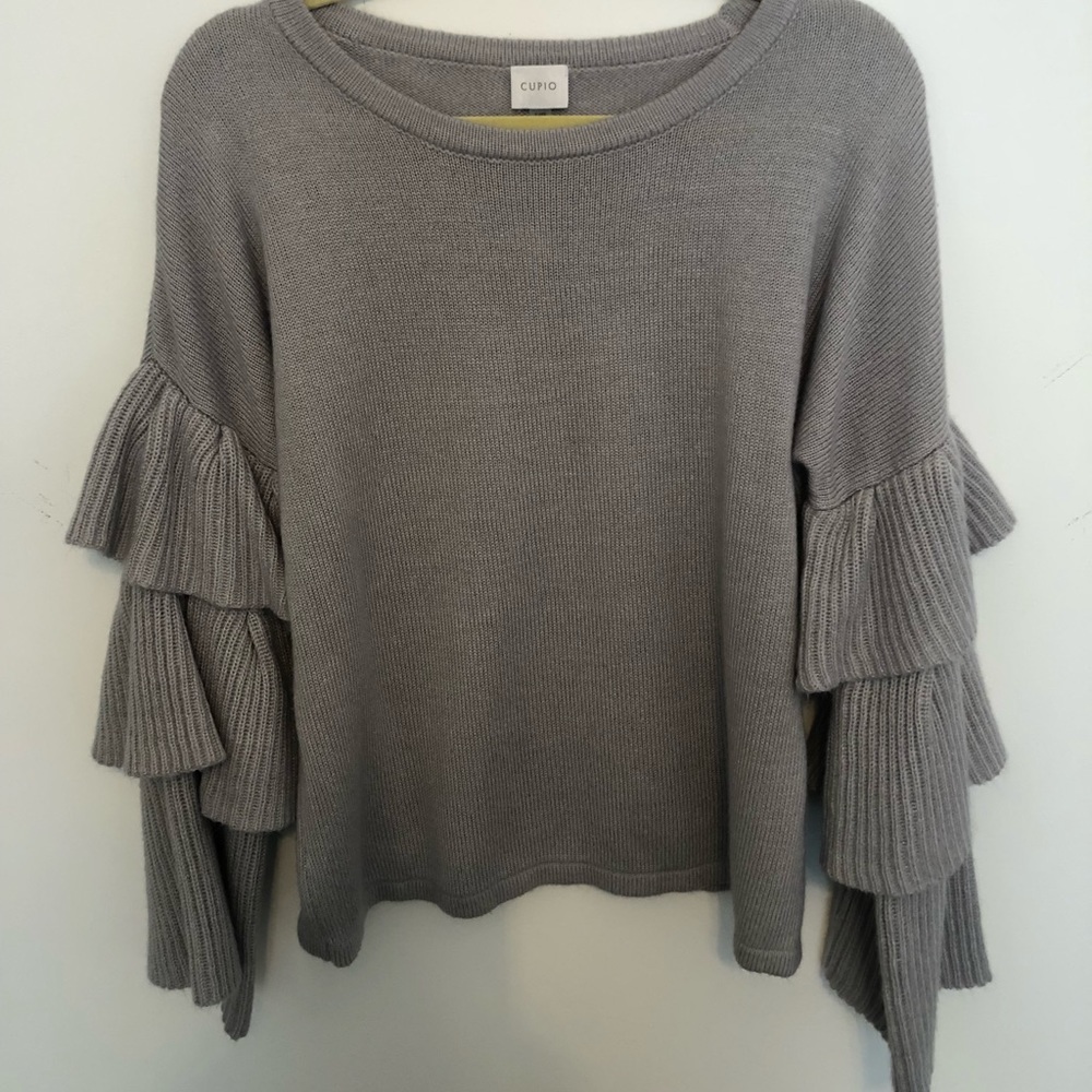 Cupio tiered ruffle sleeve grey sweater